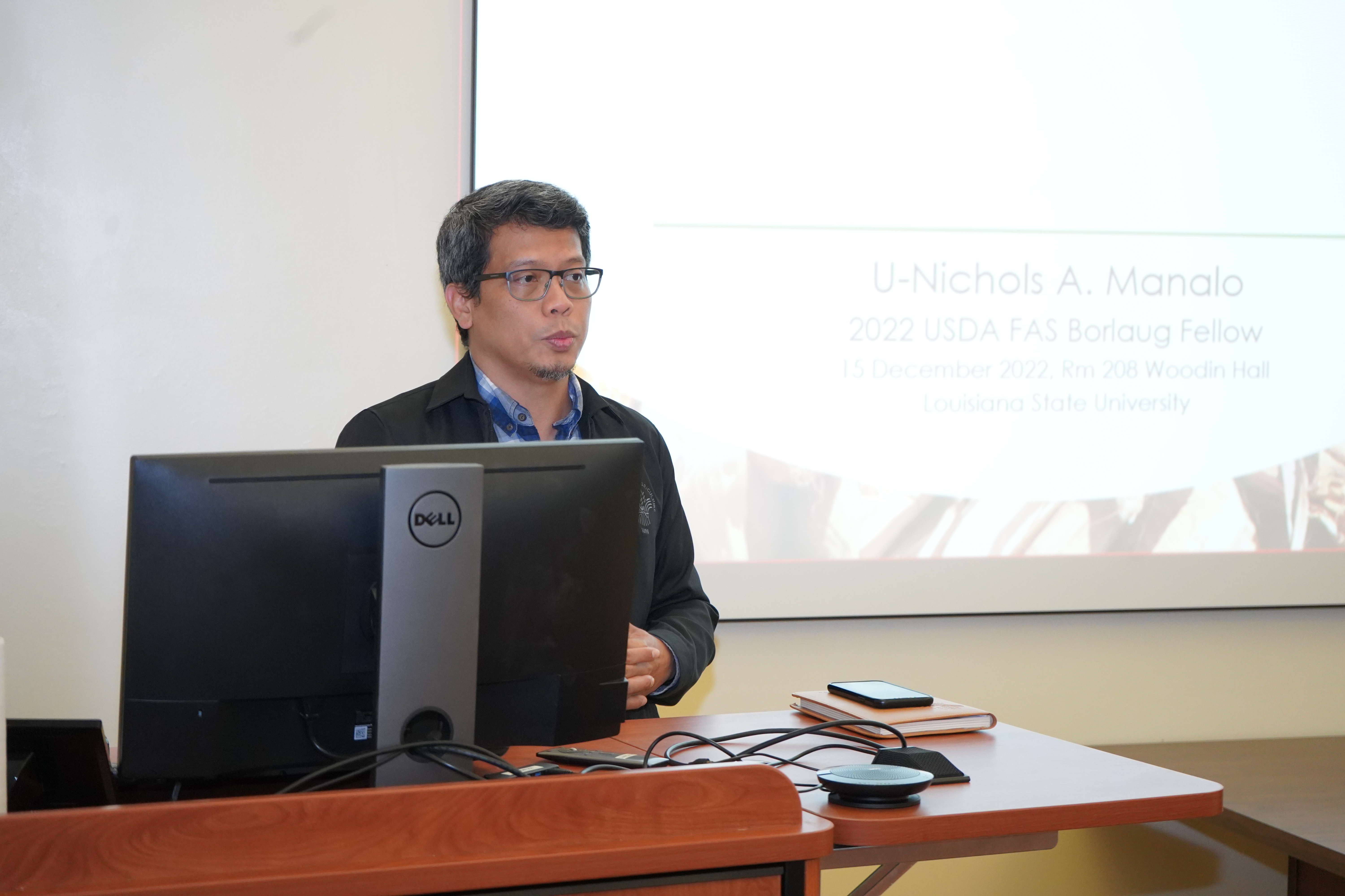 Borlaug fellow presents findings on Philippine corn production